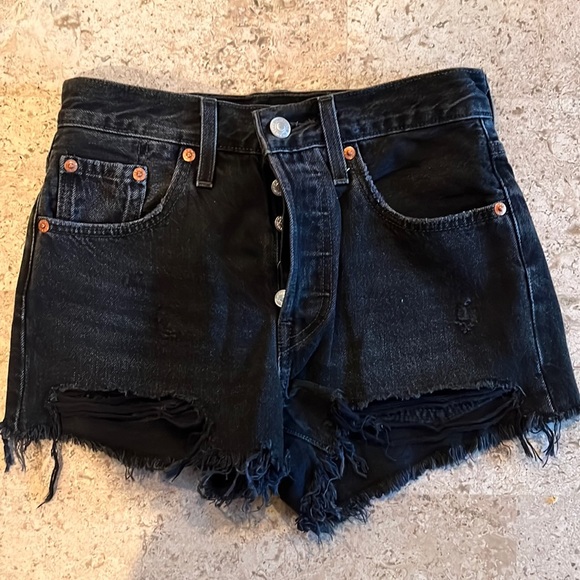 Like new Levi’s black jean shorts, button fly - Picture 3 of 5